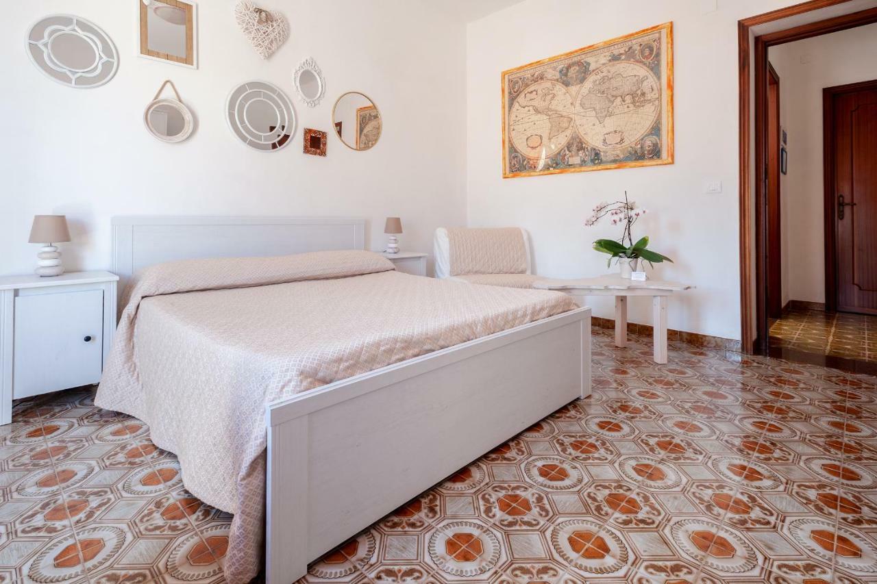 In Riva Al Mare B&B กาโปดอร์ลันโด ภายนอก รูปภาพ